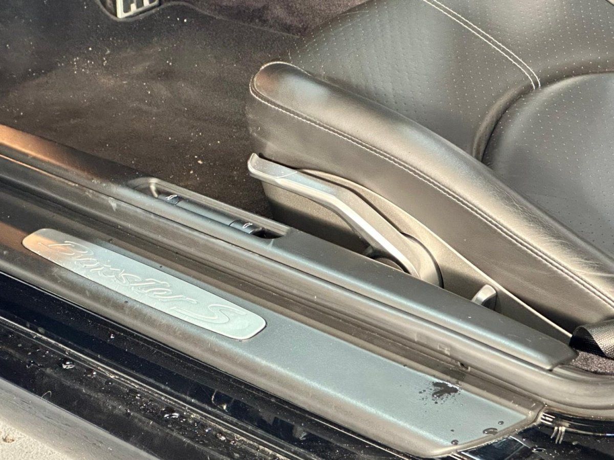 Porsche 987 Boxster S 2010 — detail interieur (32)