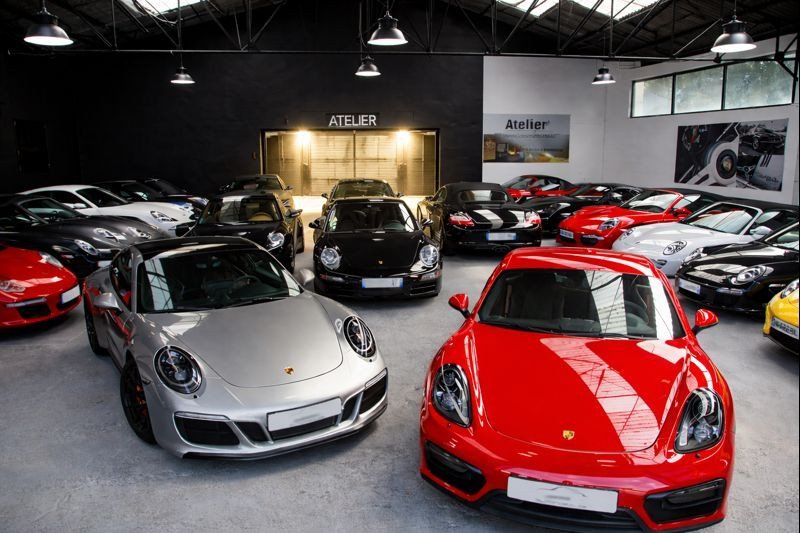 Porsche 992 Carrera 4S 2019 — vue avant trois-quarts (1)