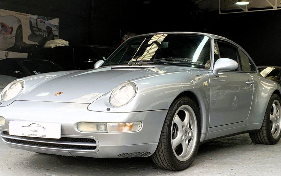 Porsche 993 Carrera 1994 — vue avant trois-quarts (1)