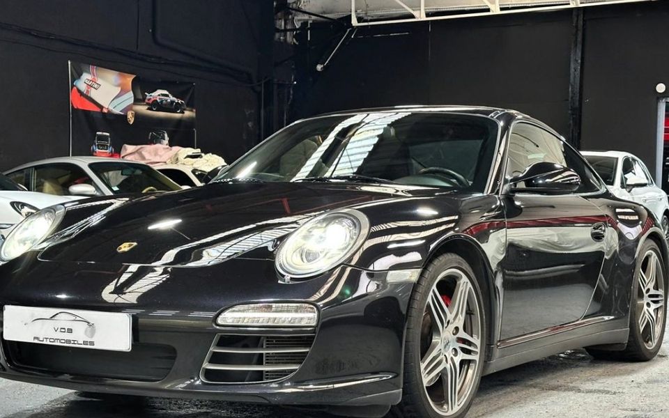 Porsche 997 Carrera 4S 2009 — vue avant trois-quarts (1)