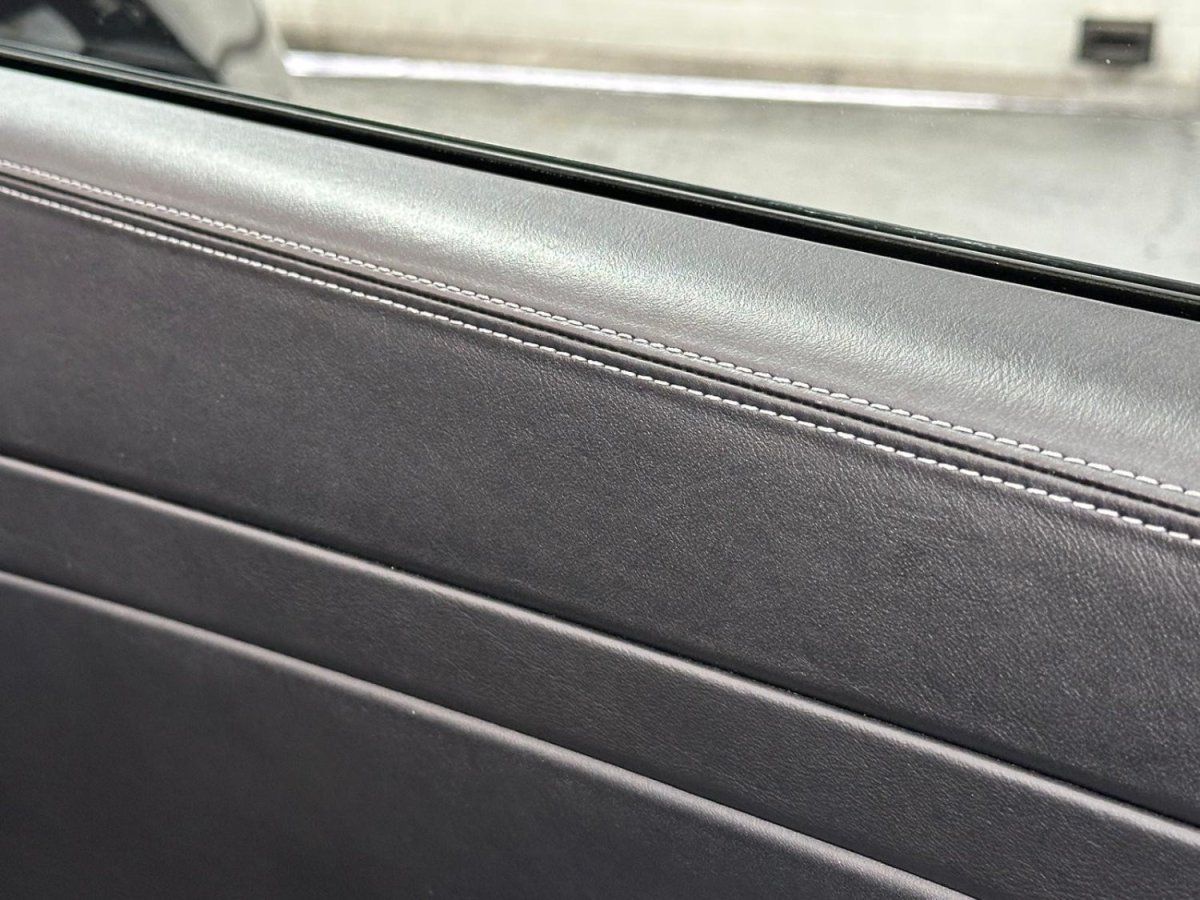 Porsche 997 Carrera 4S 2009 — detail interieur (40)