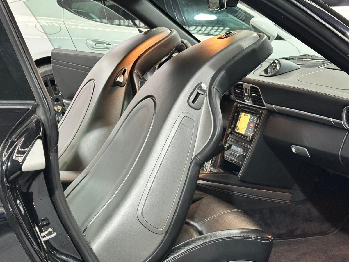 Porsche 997 Carrera 4S 2009 — sieges (29)
