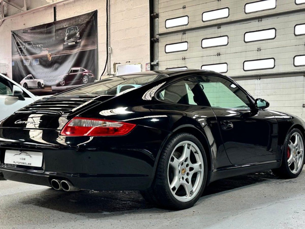 Porsche 997 Carrera S 2007 — vue arriere trois-quarts (6)