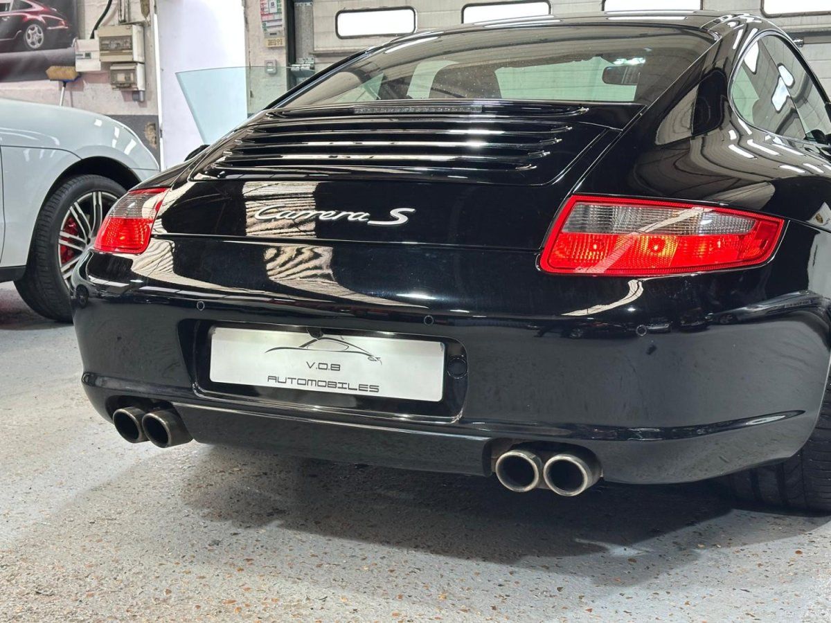 Porsche 997 Carrera S 2007 — vue arriere (8)