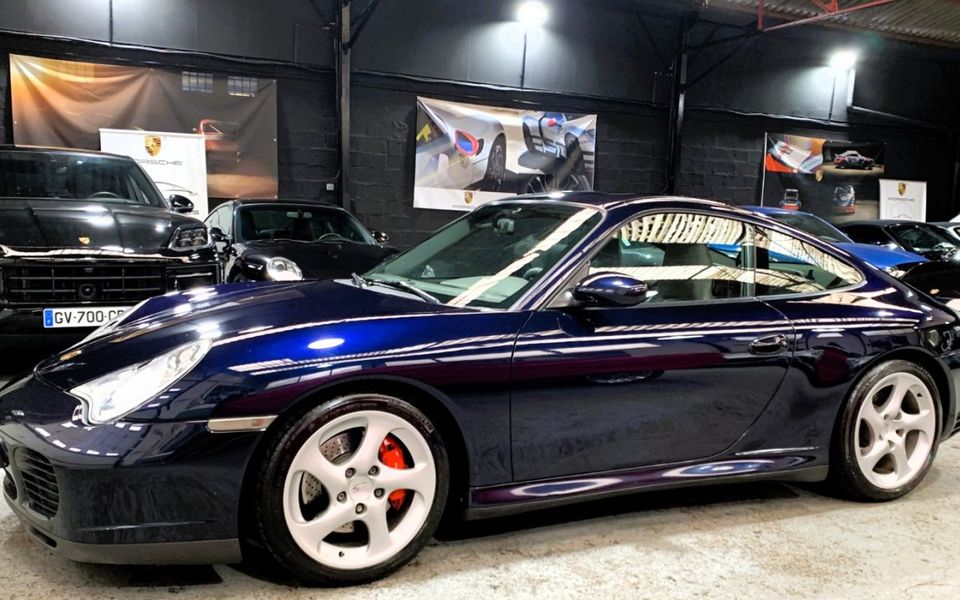 Porsche 997 Carrera 4S 2005 — vue avant trois-quarts (1)