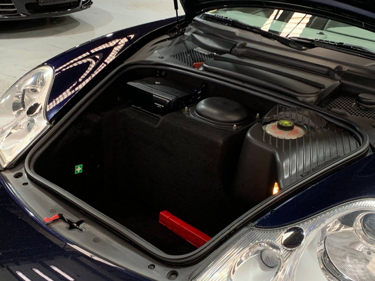 Porsche 997 Carrera 4S 2005 — coffre (43)