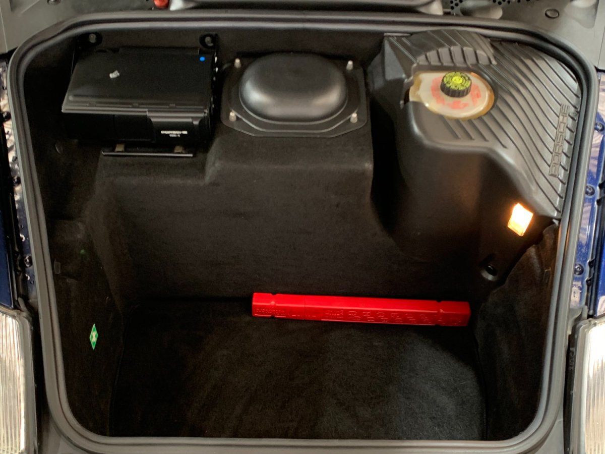 Porsche 997 Carrera 4S 2005 — coffre (44)