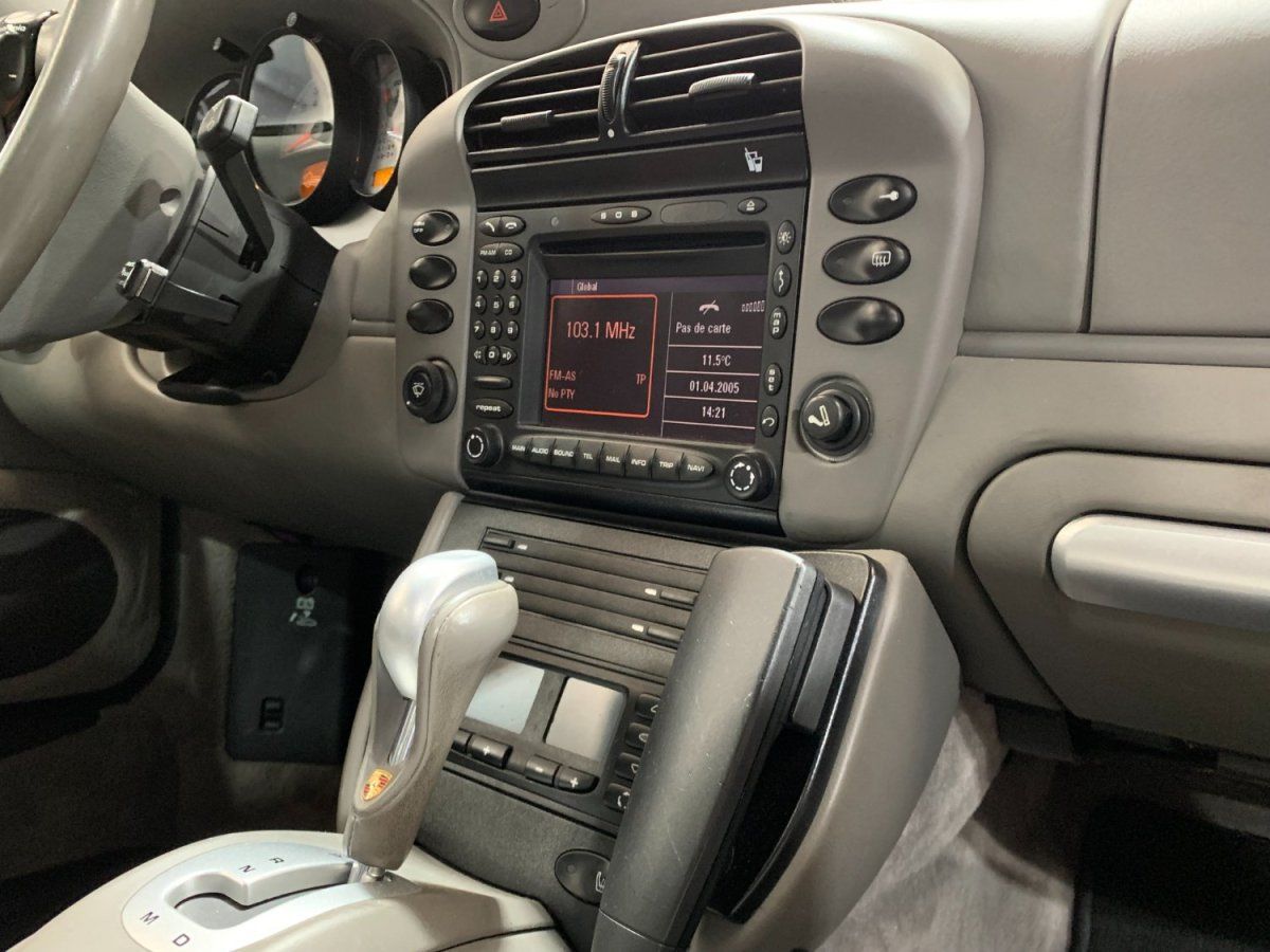 Porsche 997 Carrera 4S 2005 — habitacle (20)