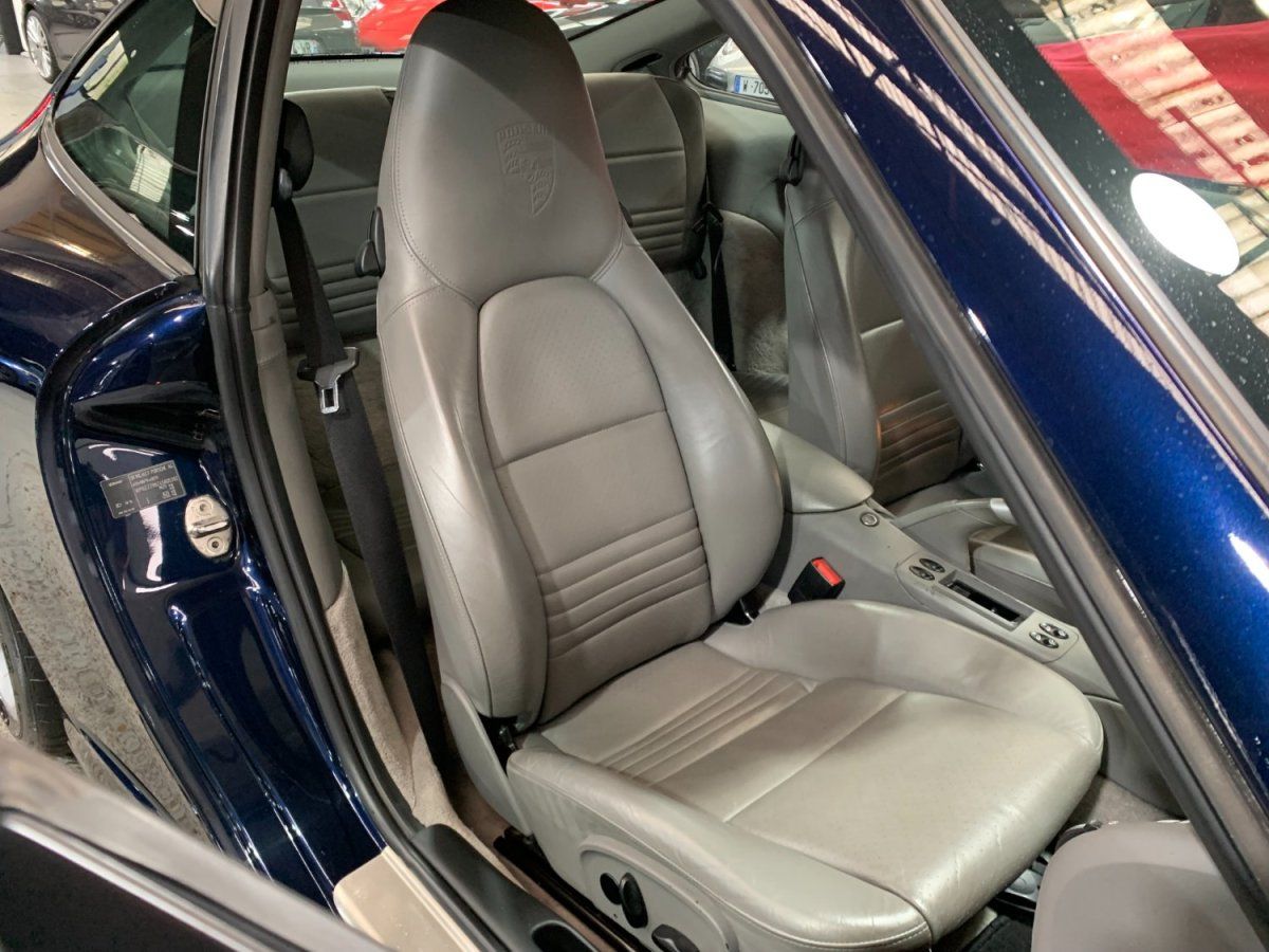 Porsche 997 Carrera 4S 2005 — sieges (23)