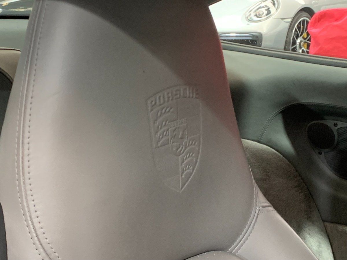 Porsche 997 Carrera 4S 2005 — detail interieur (38)