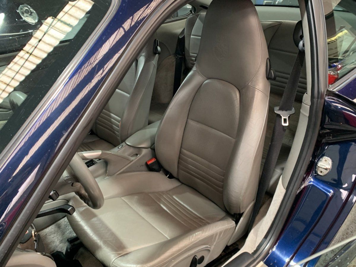Porsche 997 Carrera 4S 2005 — sieges (24)