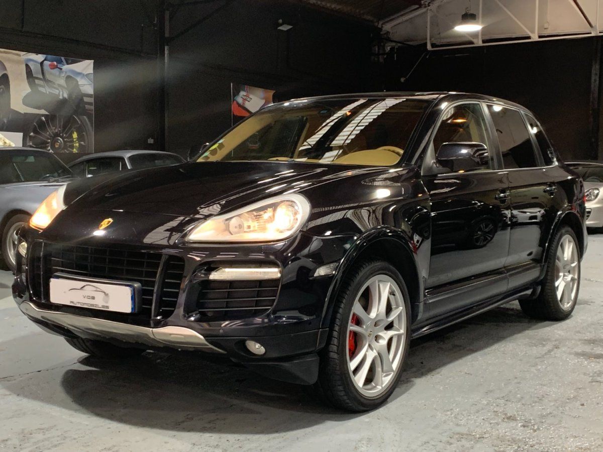 Porsche Cayenne GTS 2009 — vue avant trois-quarts (1)
