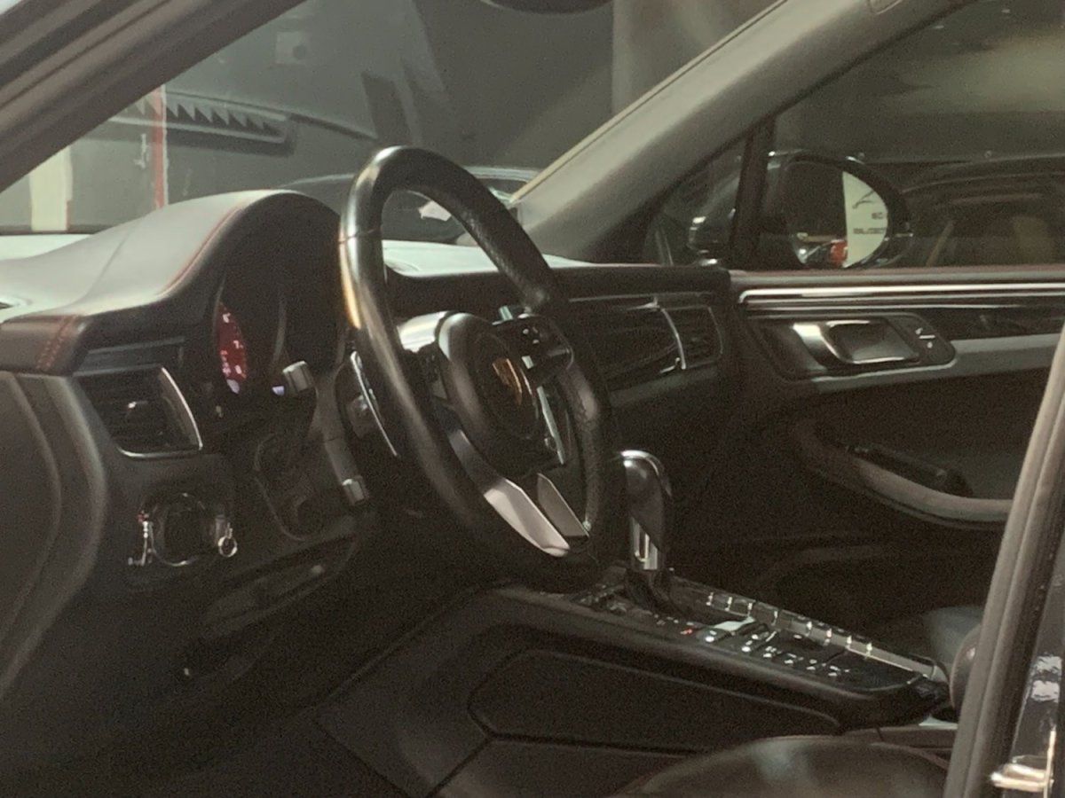 Porsche Macan GTS 2017 — habitacle (19)