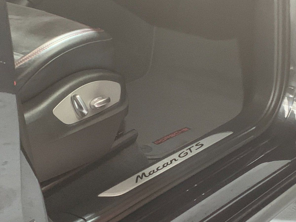 Porsche Macan GTS 2017 — detail interieur (34)