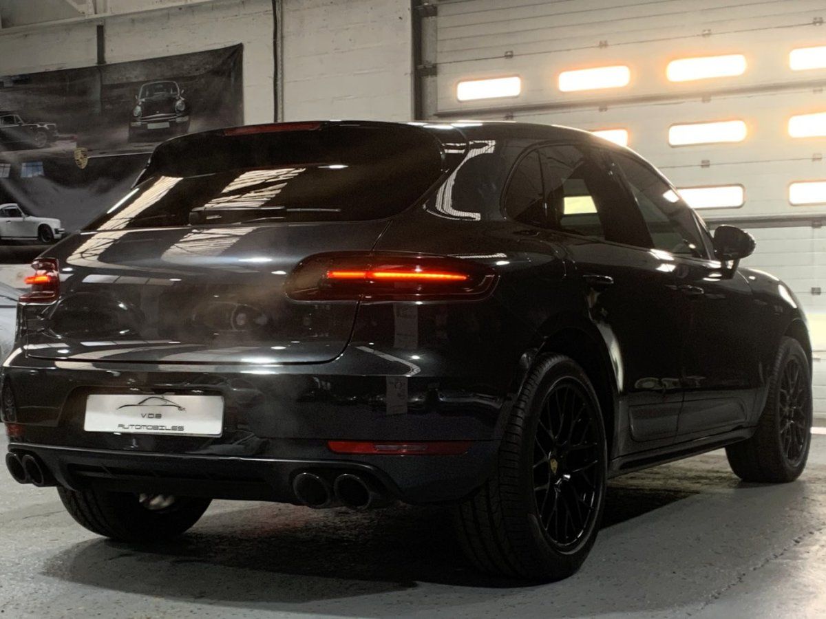 Porsche Macan GTS 2017 — vue arriere trois-quarts (10)